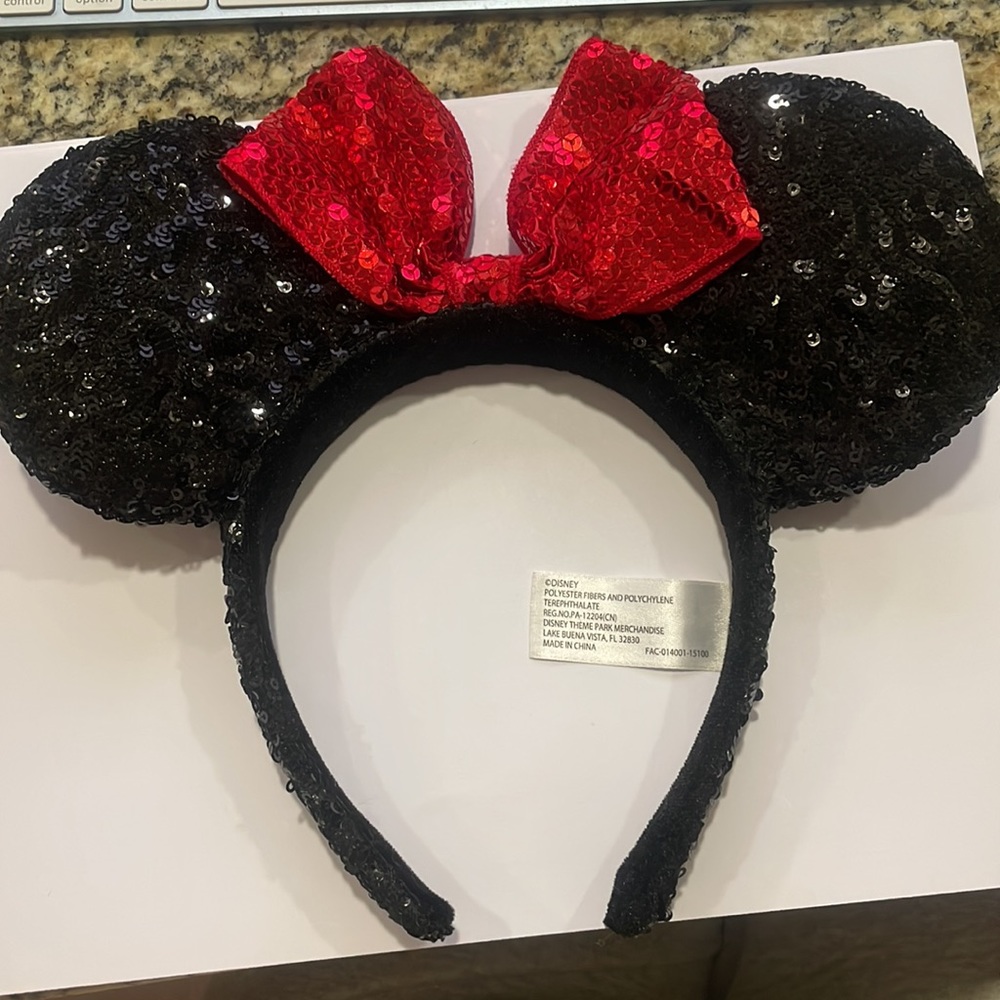 Authentic Disney MICKEY EARS - Picture 3 of 5